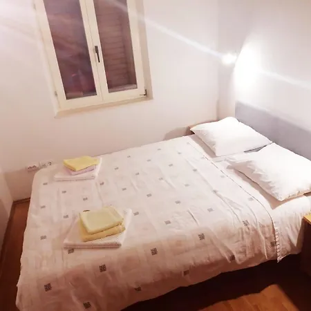 דירה In Mit Grossem Balkon *