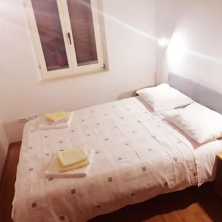 דירה In Mit Grossem Balkon טרוגיר