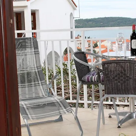 דירה In Mit Grossem Balkon *