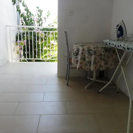 In Mit Grossem Balkon דירה
